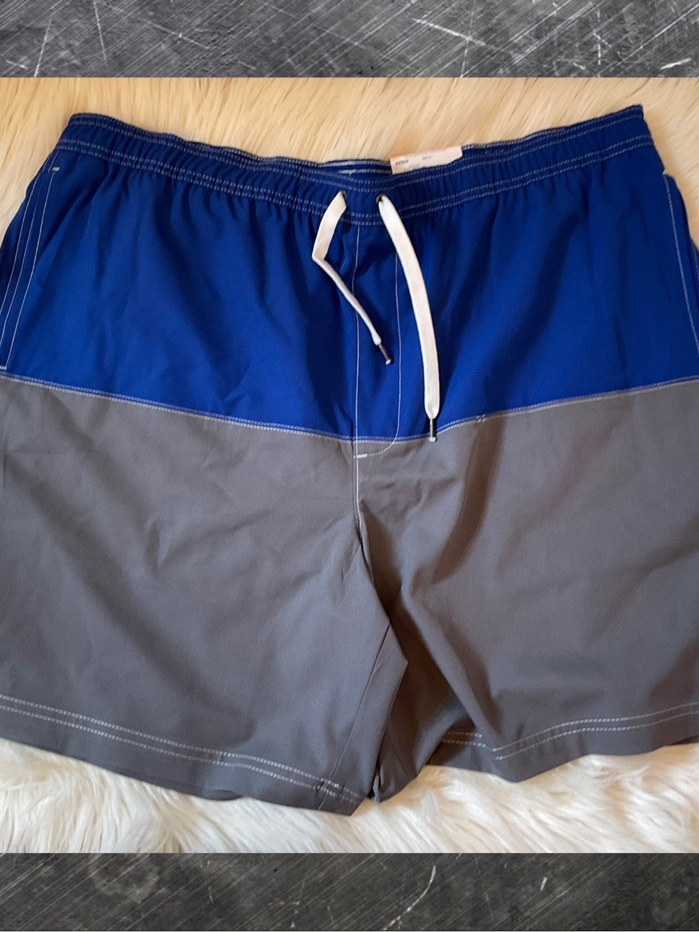Sonoma Men’s Color Block Swim Trunks. - NWT - Size XL - Royal Blue/Grey
